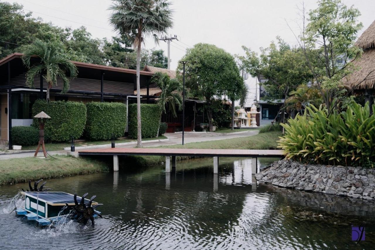 Jintana Resort Buriram Buitenkant foto