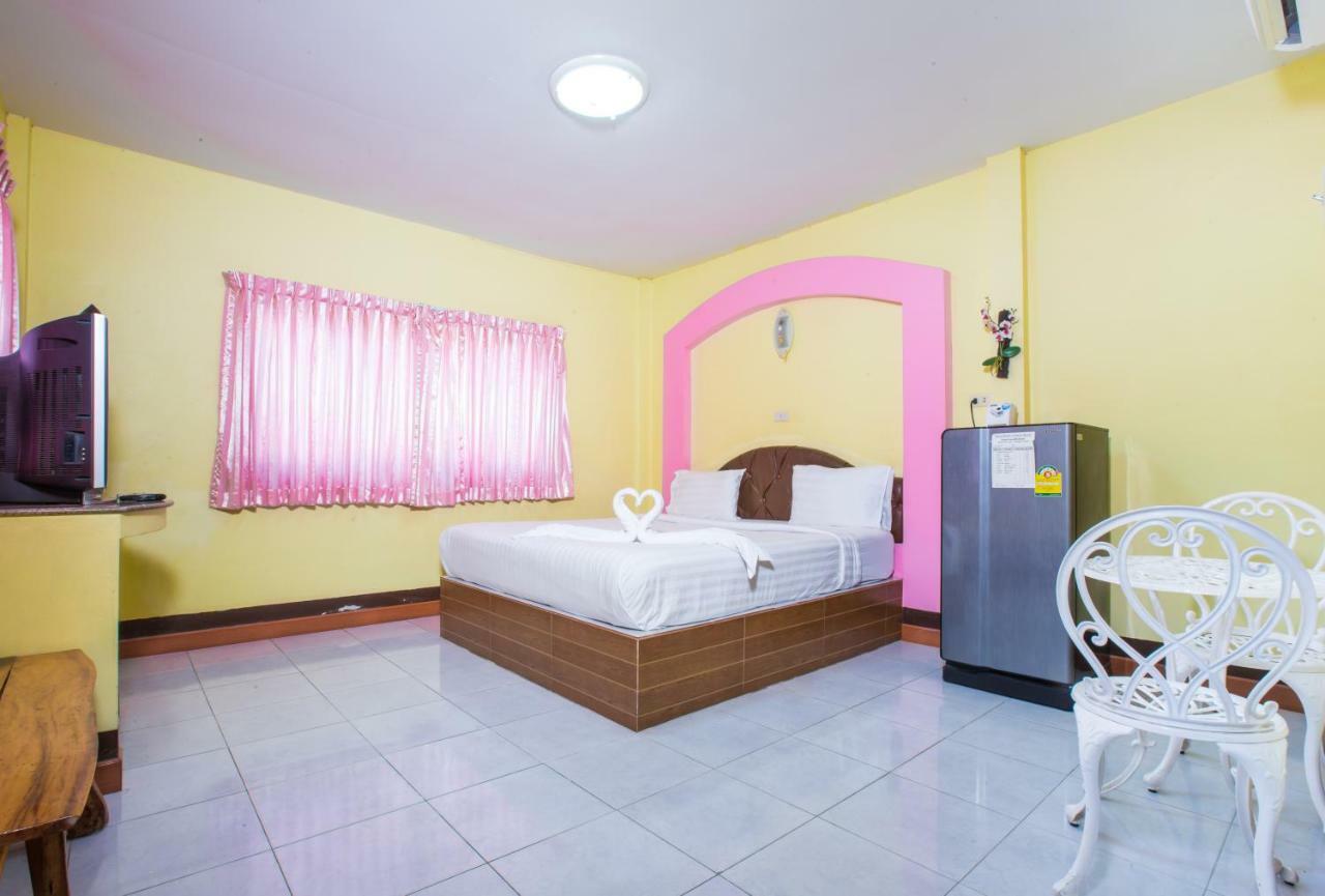 Jintana Resort Buriram Buitenkant foto