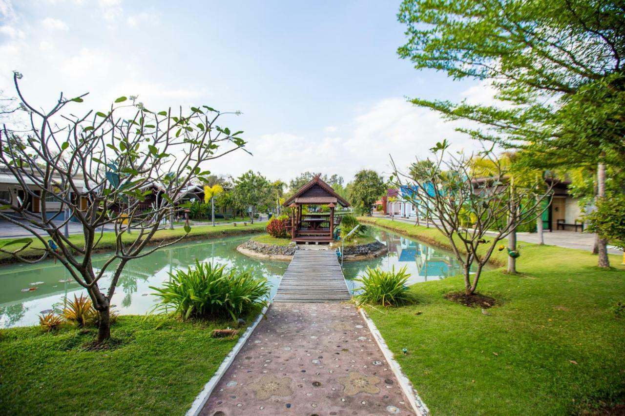 Jintana Resort Buriram Buitenkant foto