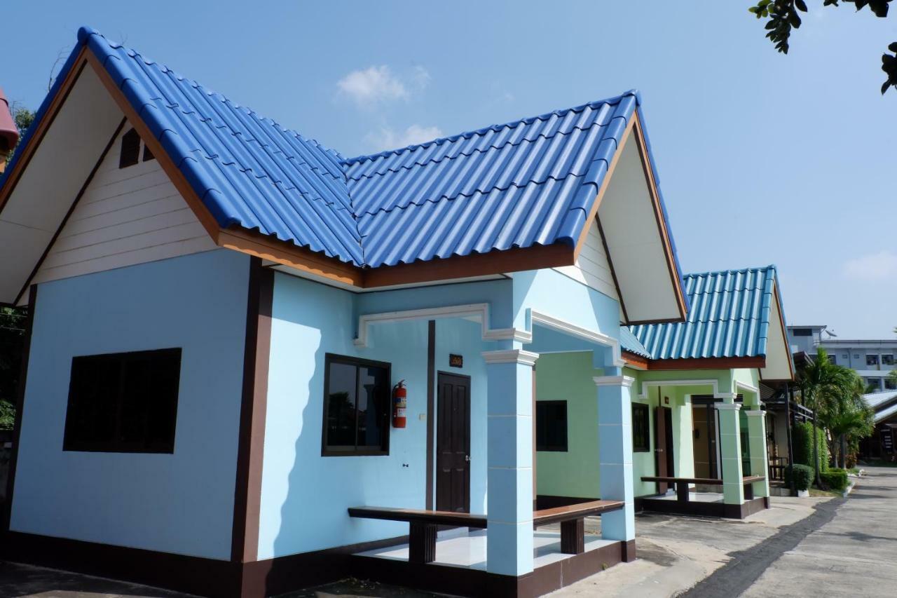 Jintana Resort Buriram Buitenkant foto