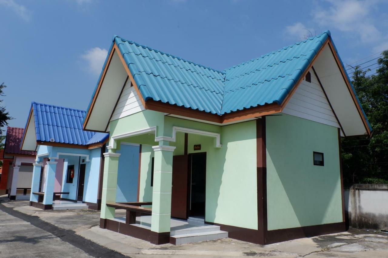 Jintana Resort Buriram Buitenkant foto