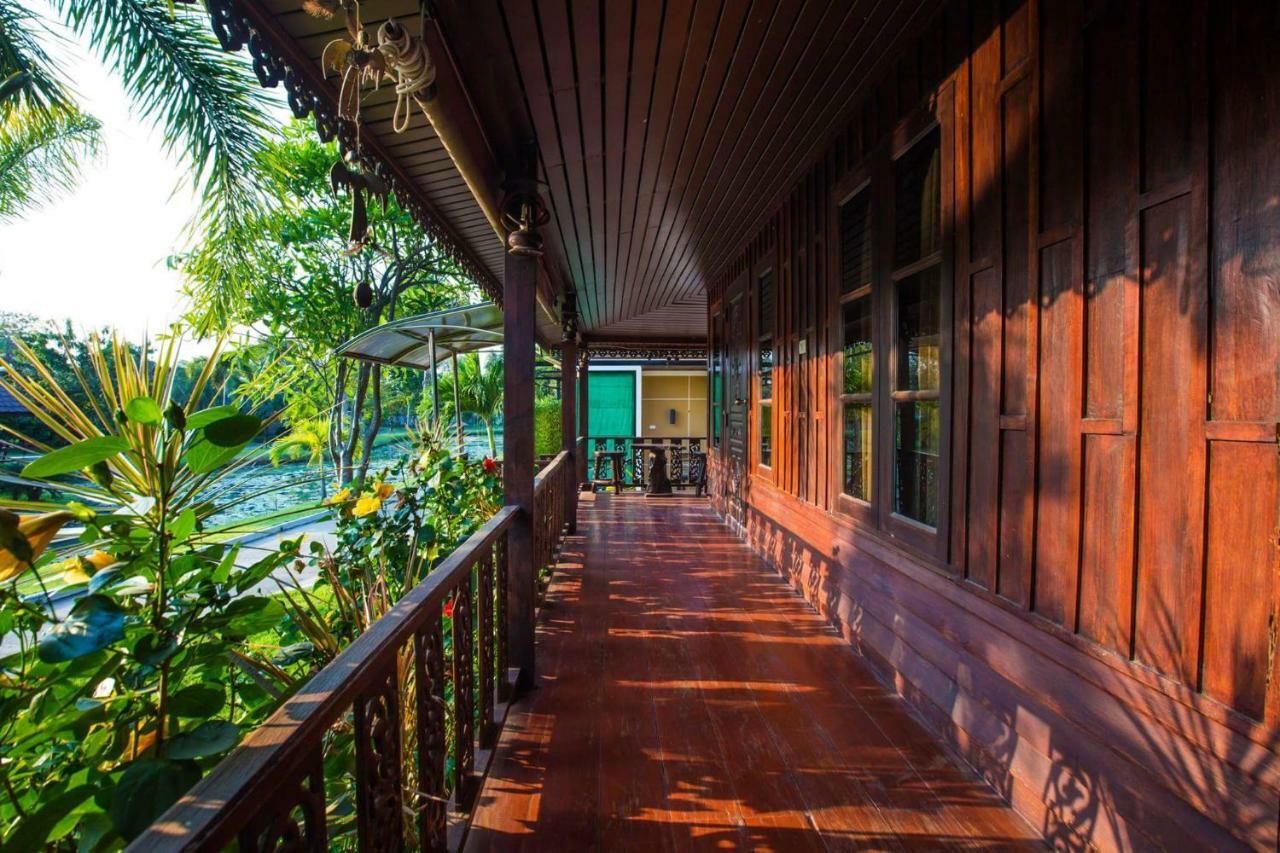 Jintana Resort Buriram Buitenkant foto