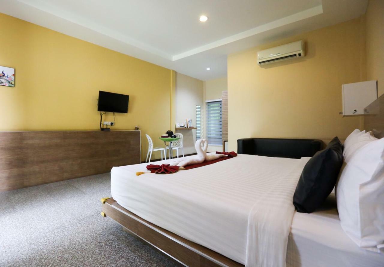 Jintana Resort Buriram Buitenkant foto
