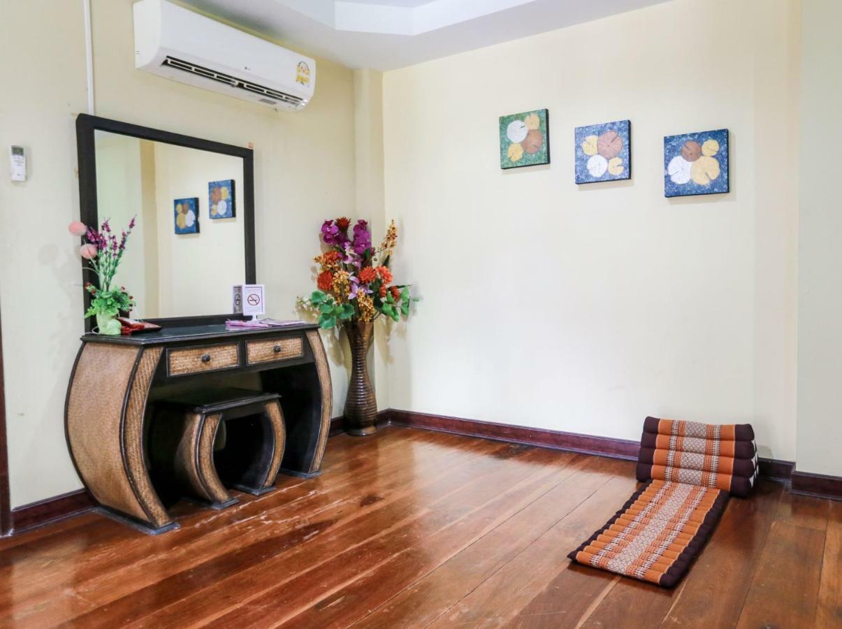 Jintana Resort Buriram Buitenkant foto