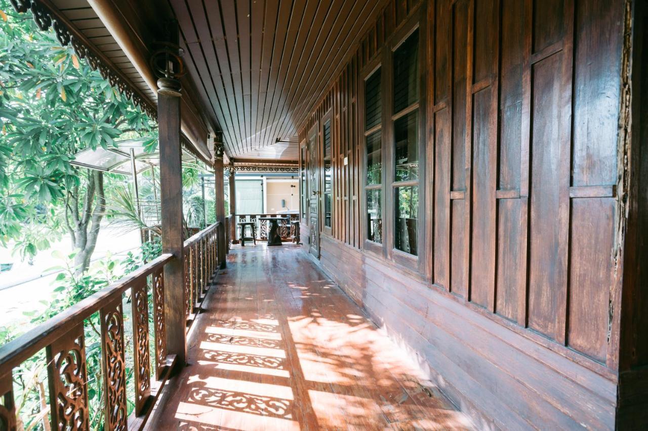 Jintana Resort Buriram Buitenkant foto