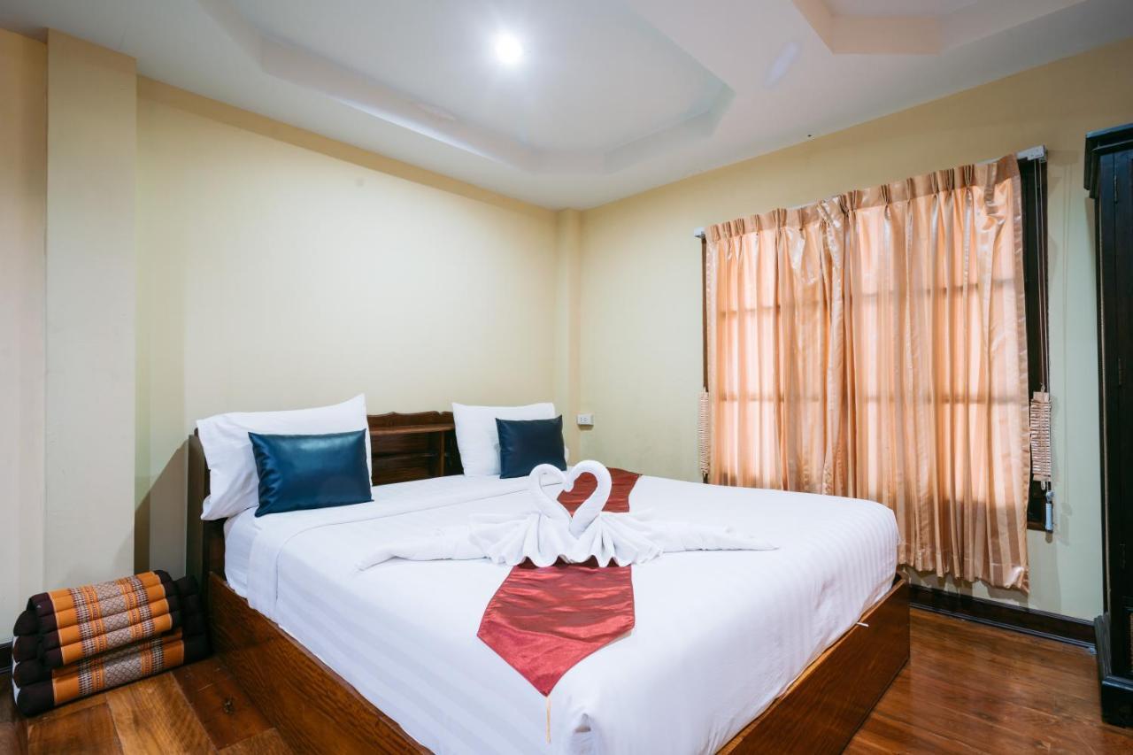 Jintana Resort Buriram Buitenkant foto