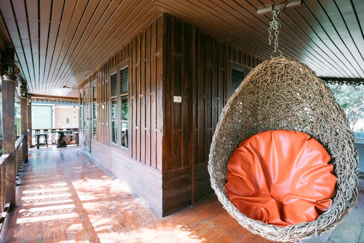 Jintana Resort Buriram Buitenkant foto