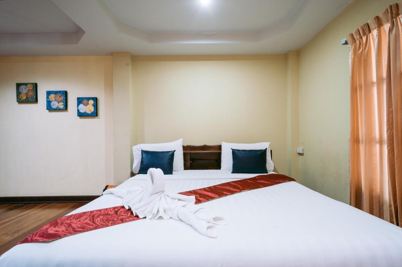 Jintana Resort Buriram Buitenkant foto